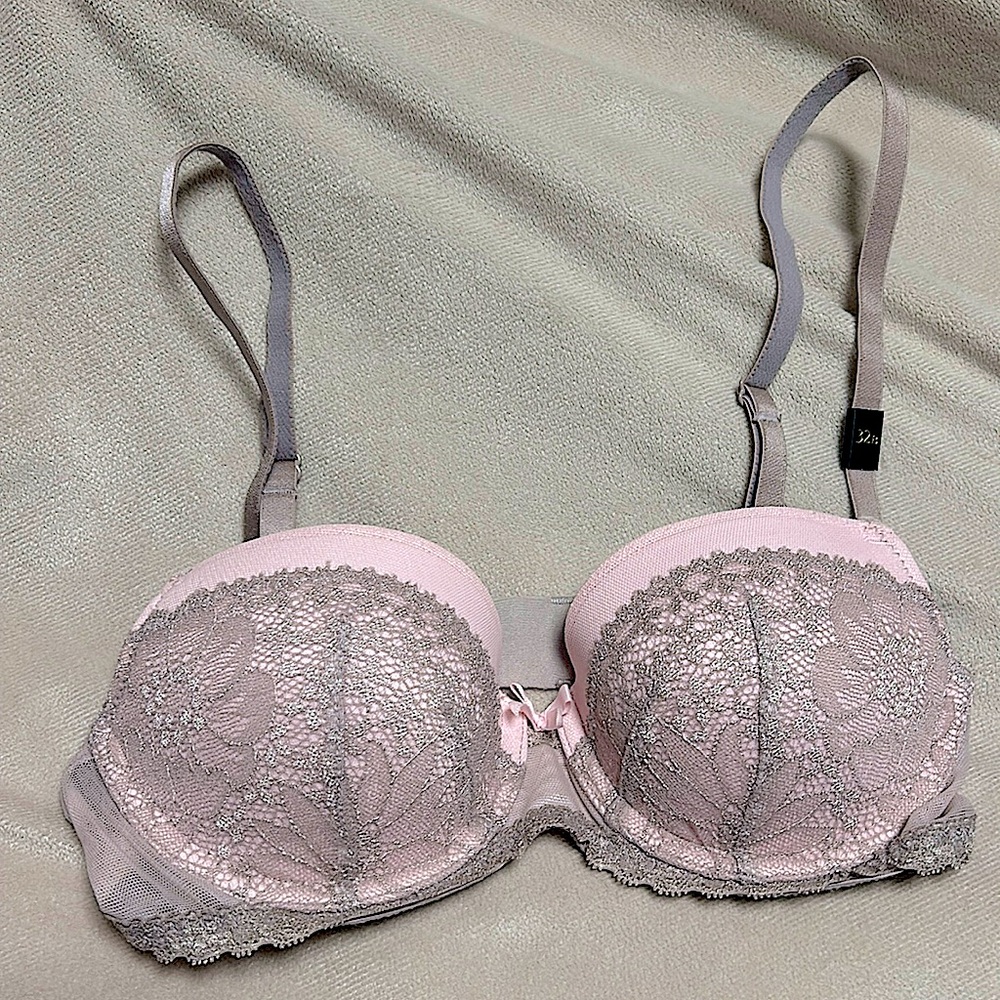 NWOT Victoria’s Secret lace demi bra